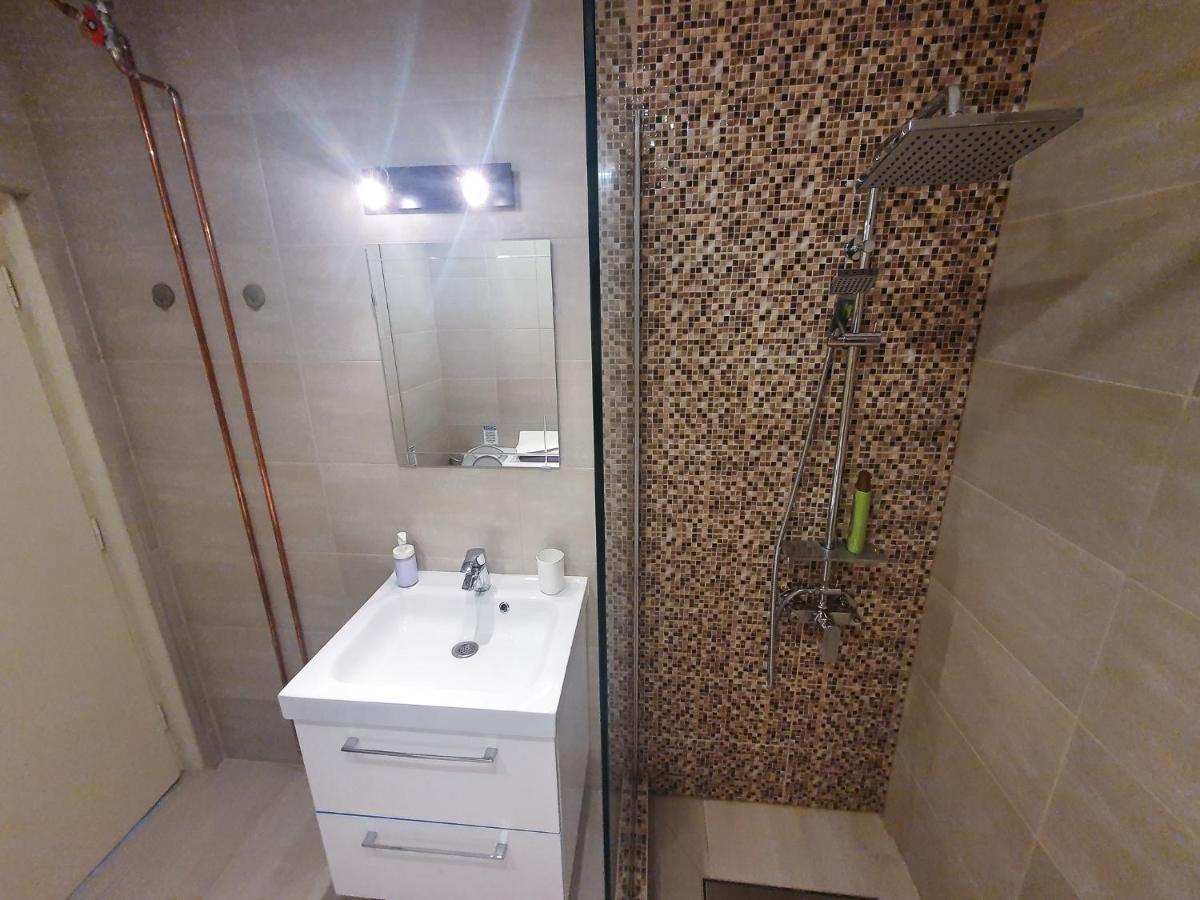 Charming Studio With City View Bucureşti Eksteriør bilde